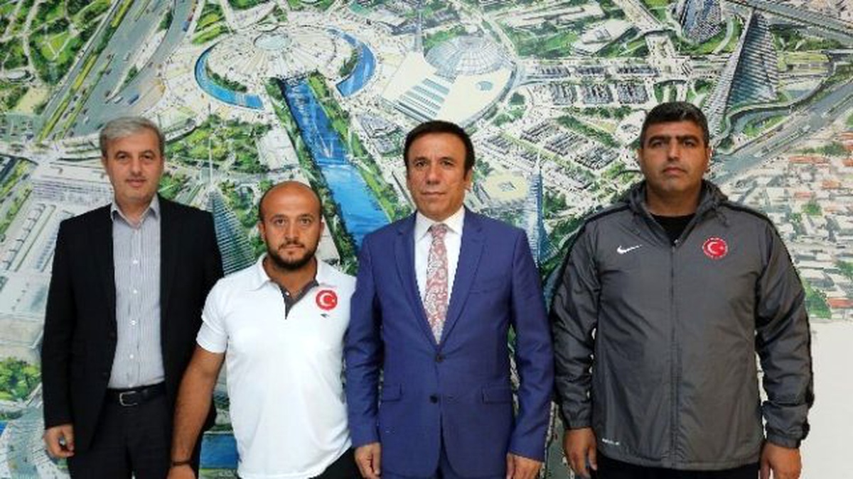 Canikli Milli Sporcu Madalya Peşinde