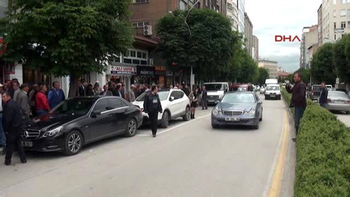 Çorum'da CHP'li Başkana Otopark Ücreti Nedeniyle Sopalı Saldırı