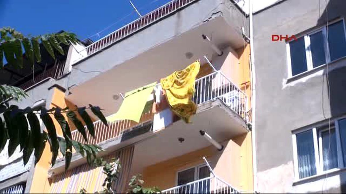 Denizli Balkondan Düşüp Öldü