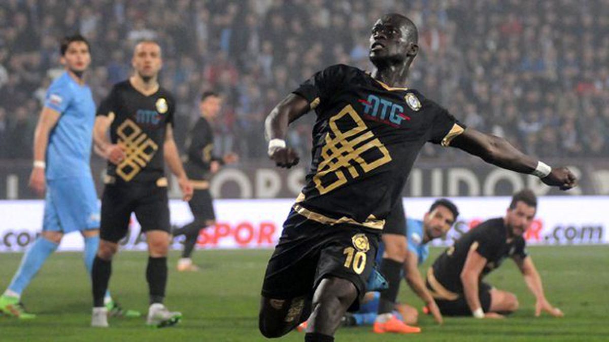 Ersun Yanal'ın İstediği Ndiaye, Kulübünde Kalıyor