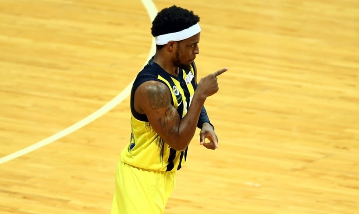 Fenerbahçe, Şampğiyonluğa Bir Adım Daha Yaklaştı: 101-79
