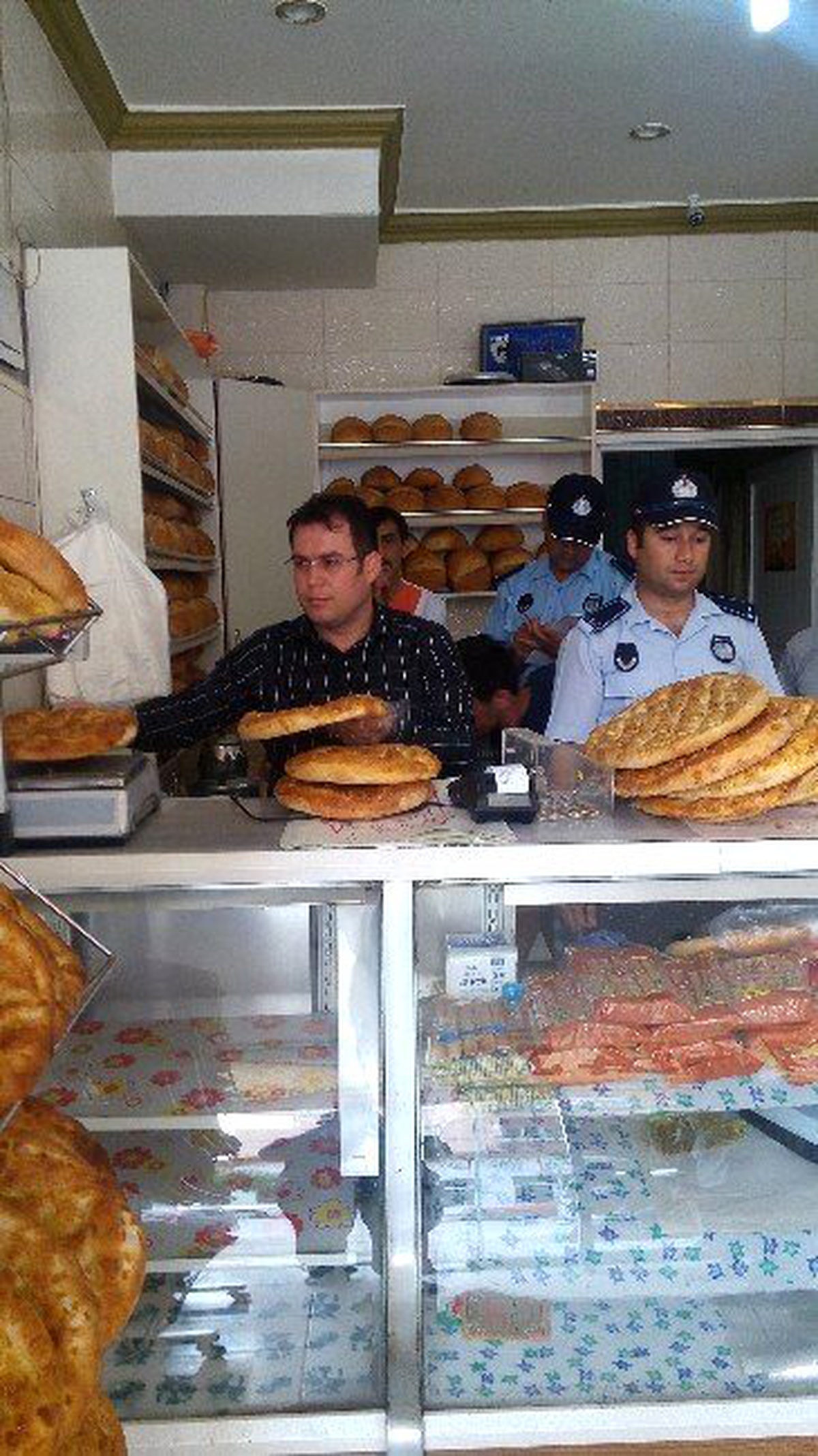 Gemlik Zabıtası Fırınları Denetledi