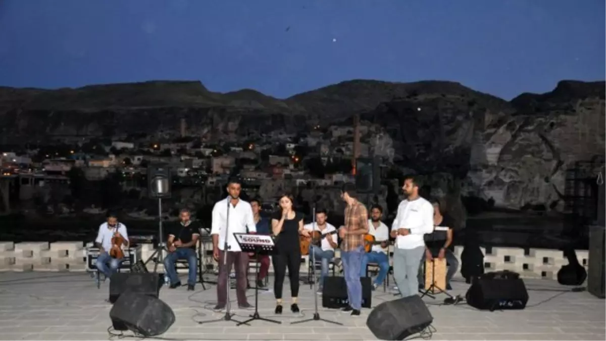 Hasankeyf\'te Ses Yarışması Ve Konser Etkinliği