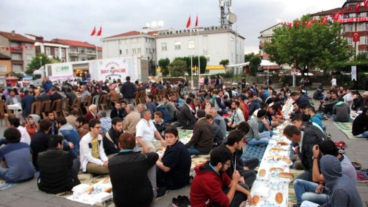 İhh\'dan Bartın\'da Bin 200 Kişilik İftar