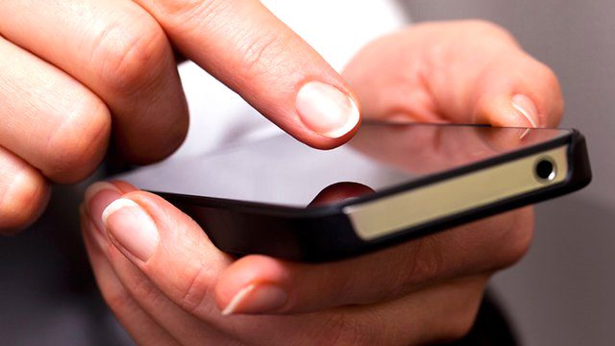 Kadın İşçinin Telefonunu Paylaştı İşinden Oldu