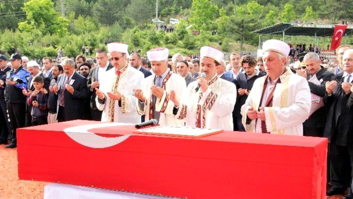 Kayınbabasından Şehit Gelinine Son Görev