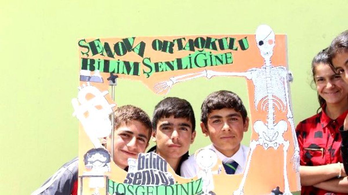 Köy Okulunda Bilim Şenliği