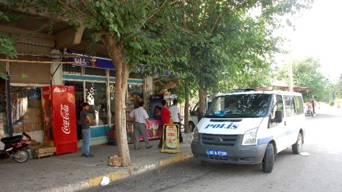 Maketten 6 Bin TL Değerinde Sigara Çalındı