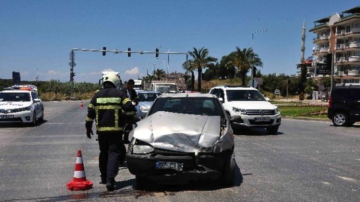 Manavgat\'ta Trafik Kazası: 1 Yaralı