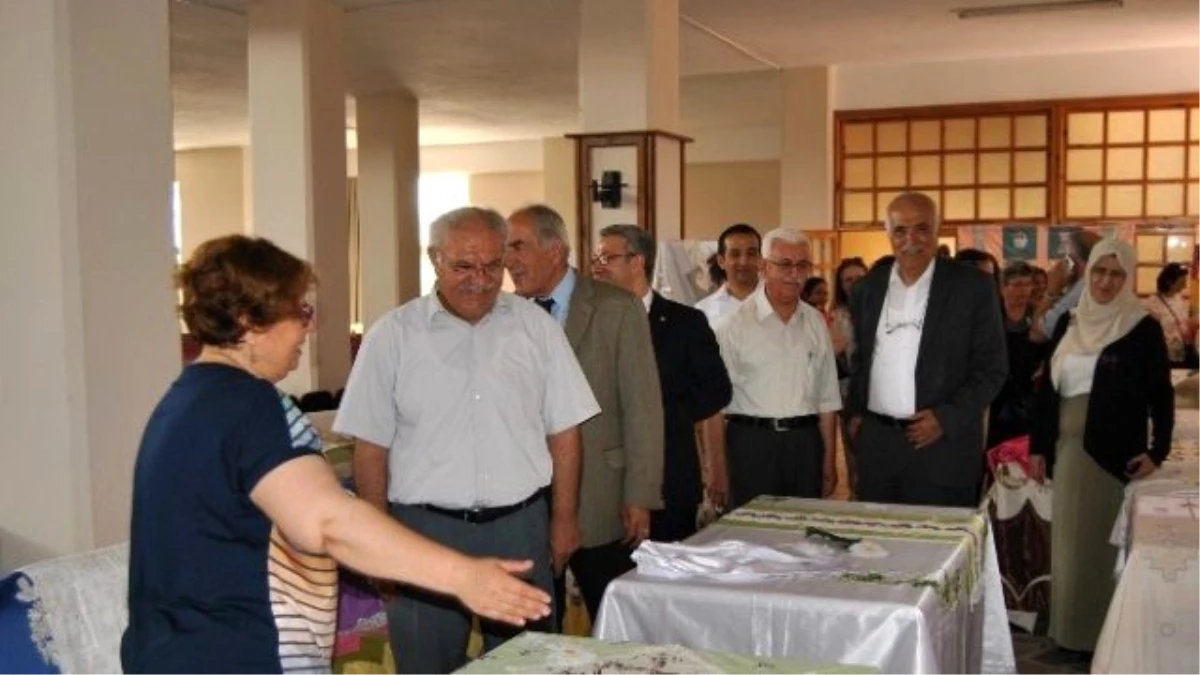 Mersin Cemevi Kursiyerleri Emeklerini Sergiledi