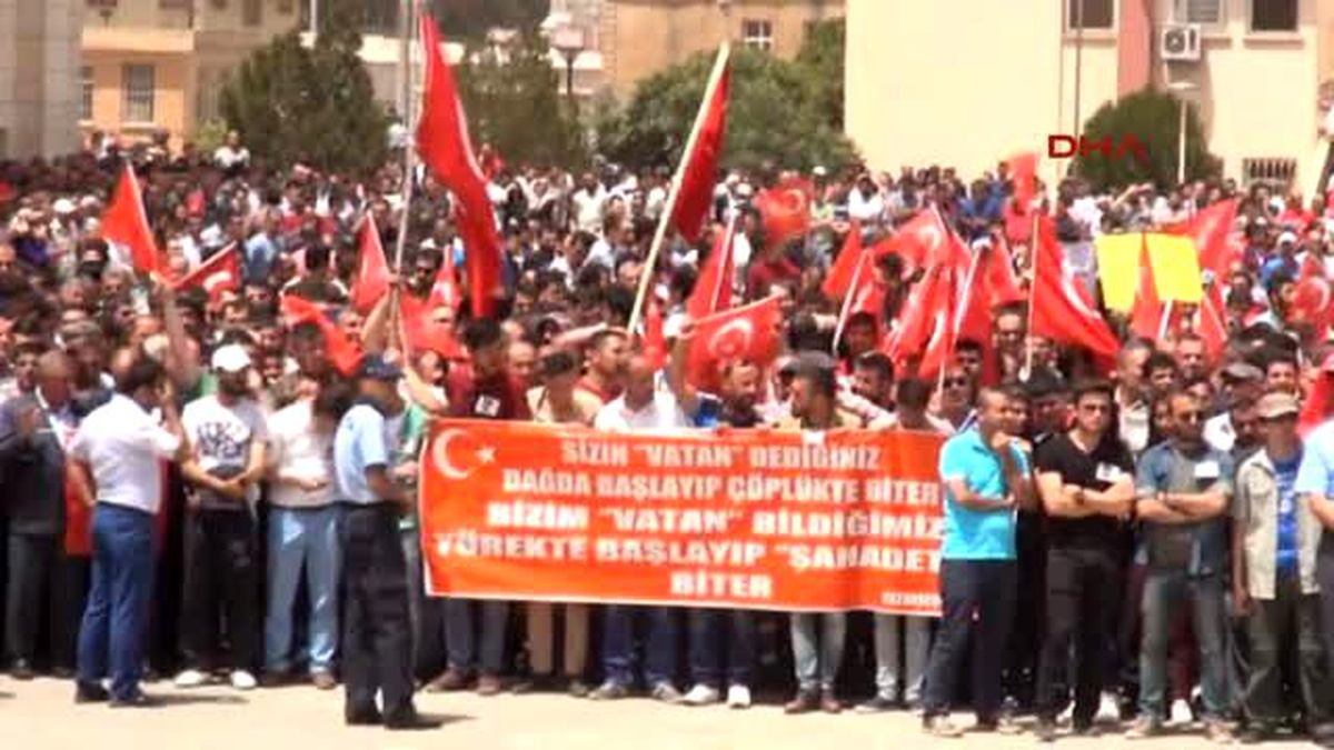 Midyat\' Ta Şehit Polisler ve Siviller İçin Uğurlama Töreni