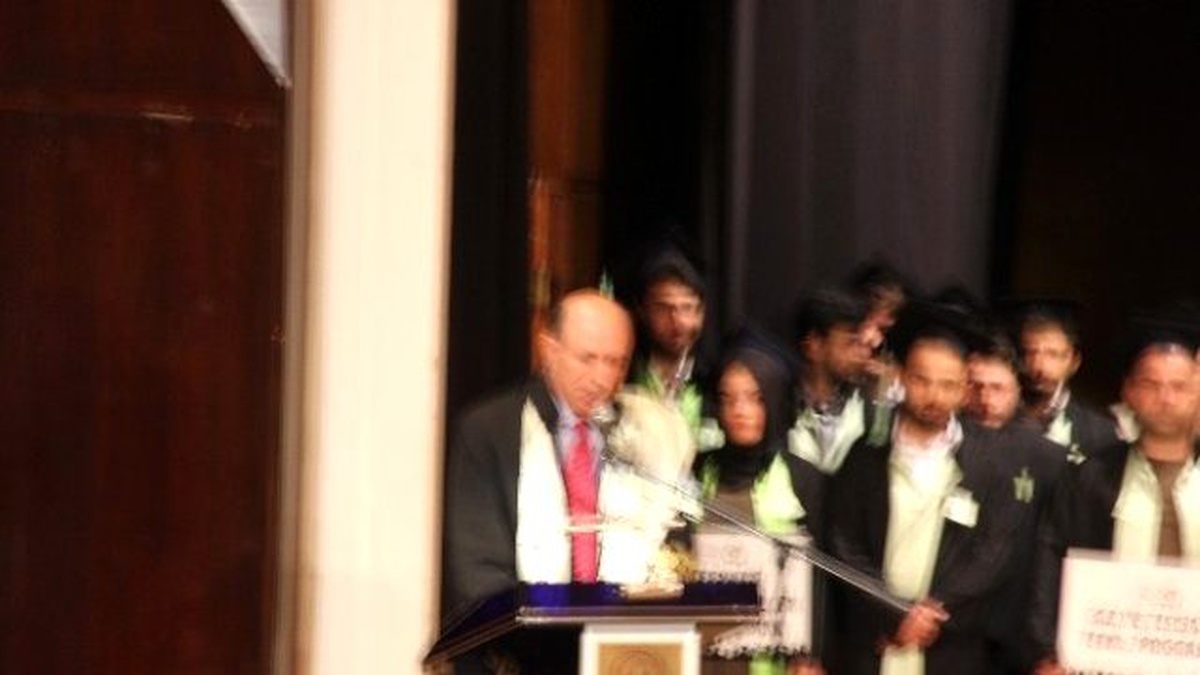 Mustafa Çıkrıkçıoğlu Meslek Yüksekokulu\'nda Mezuniyet Sevinci