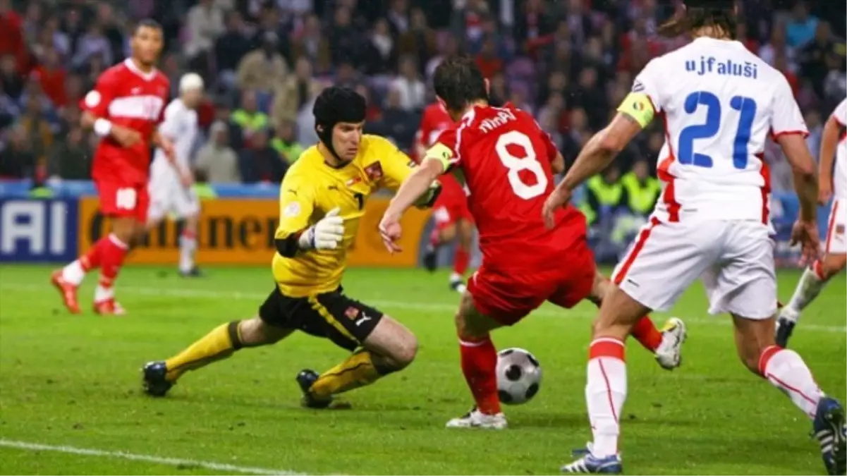 Çek Kaleci Petr Cech, EURO 2008\'de Nihat\'tan Yediği Golü Unutamıyor
