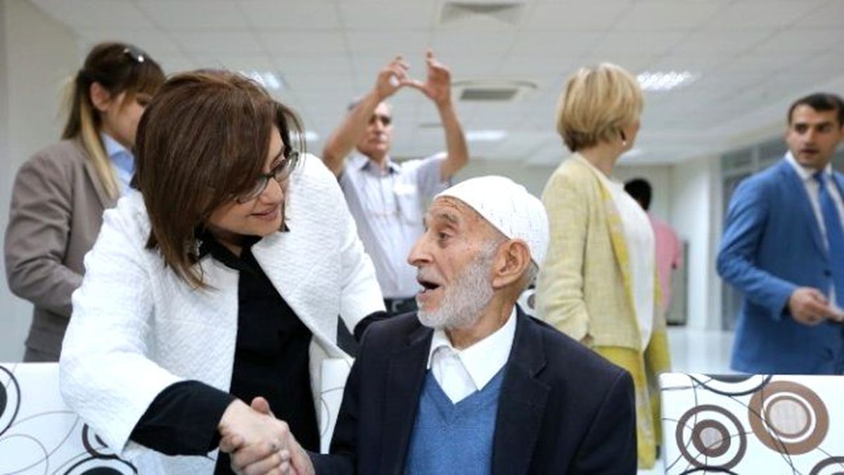 Şahin, Huzurevi Sakinleriyle İftar Yaptı
