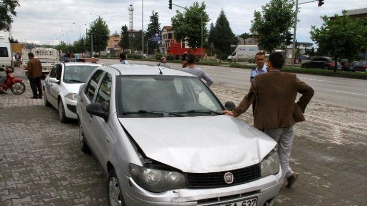 Samsun\'da Trafik Kazası: 1 Yaralı
