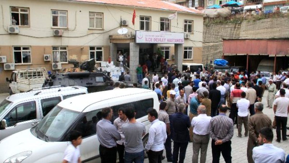Şemdinli\'de Koruculara Pusu: 2 Şehit, 1 Yaralı