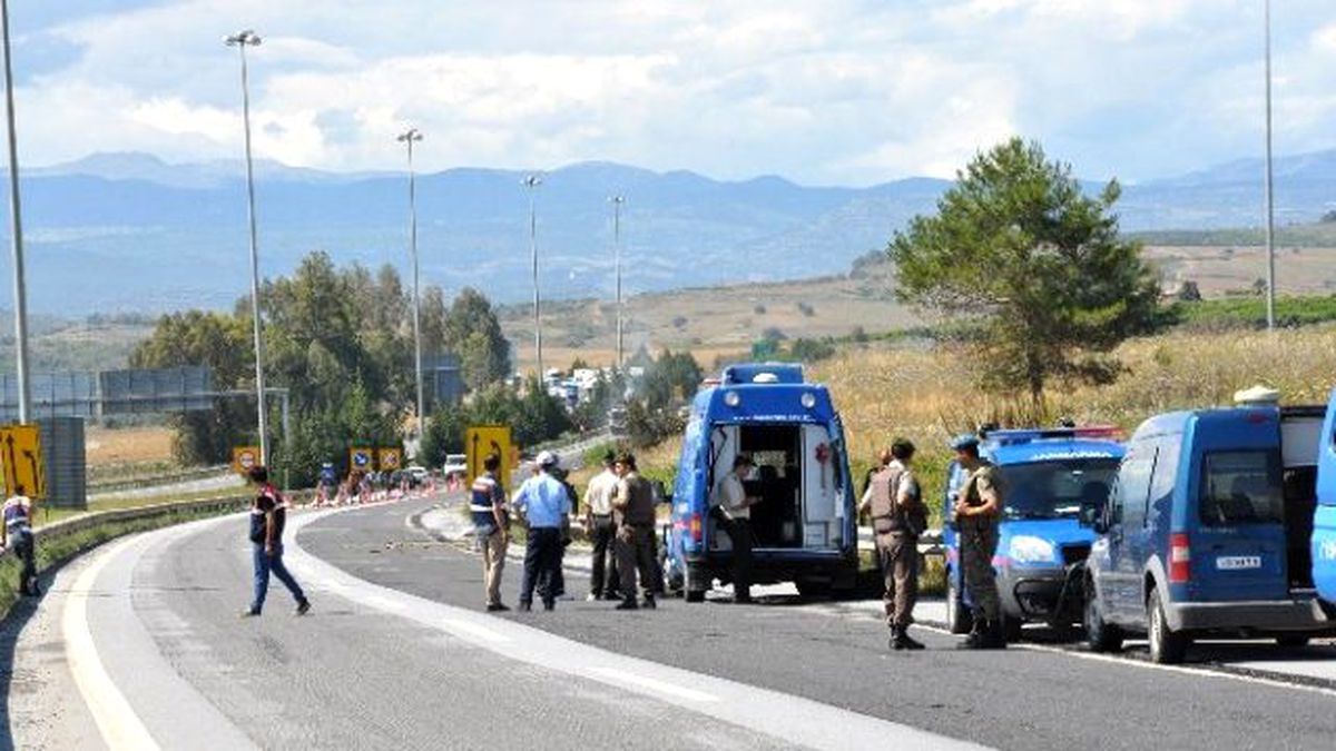 Tem\'de 2 Adet Canlı Bomba Yeleği Bulundu