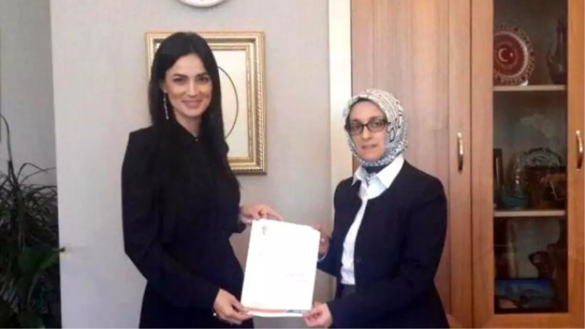 Türkiye Güzeli, AK Parti Kadın Kolları İl Başkanı Oldu