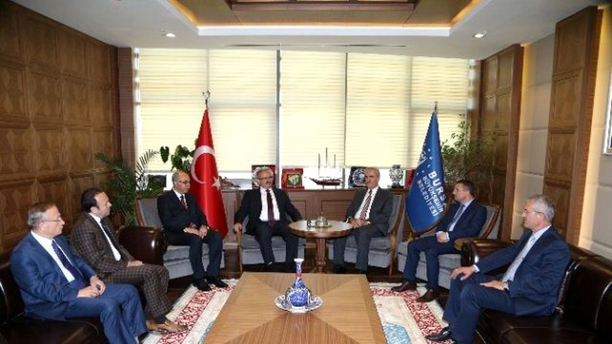 Vali Karaloğlu\'ndan Başkan Altepe\'ye Veda