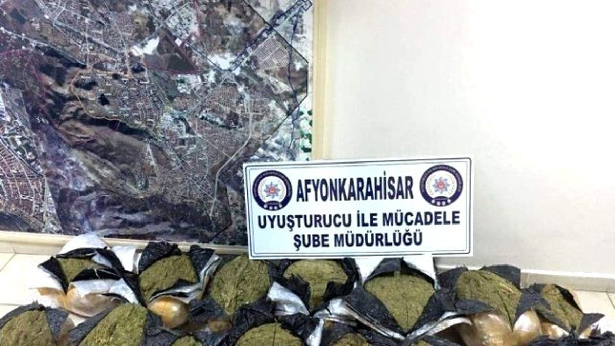 Afyonkarahisar\'da Polis 113 Kilogram Esrar Ele Geçirdi
