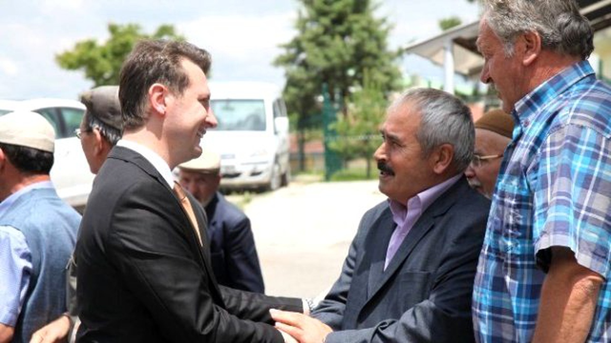 AK Parti\'li Doğan Ramazan\'ı Vatandaşlarla Geçiriyor