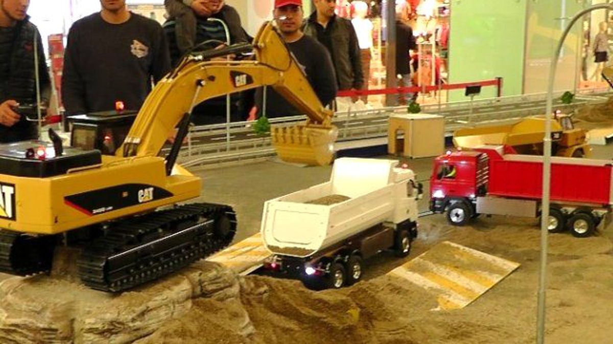 Babalar Günü\'ne Özel "Machine And Trucks Etkinliği"