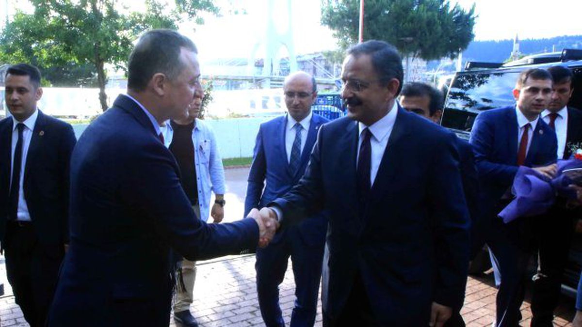 Bakan Özhaseki, \'\'Kocaeli çevre ve şehircilik adına örnek bir şehirdir\'\'