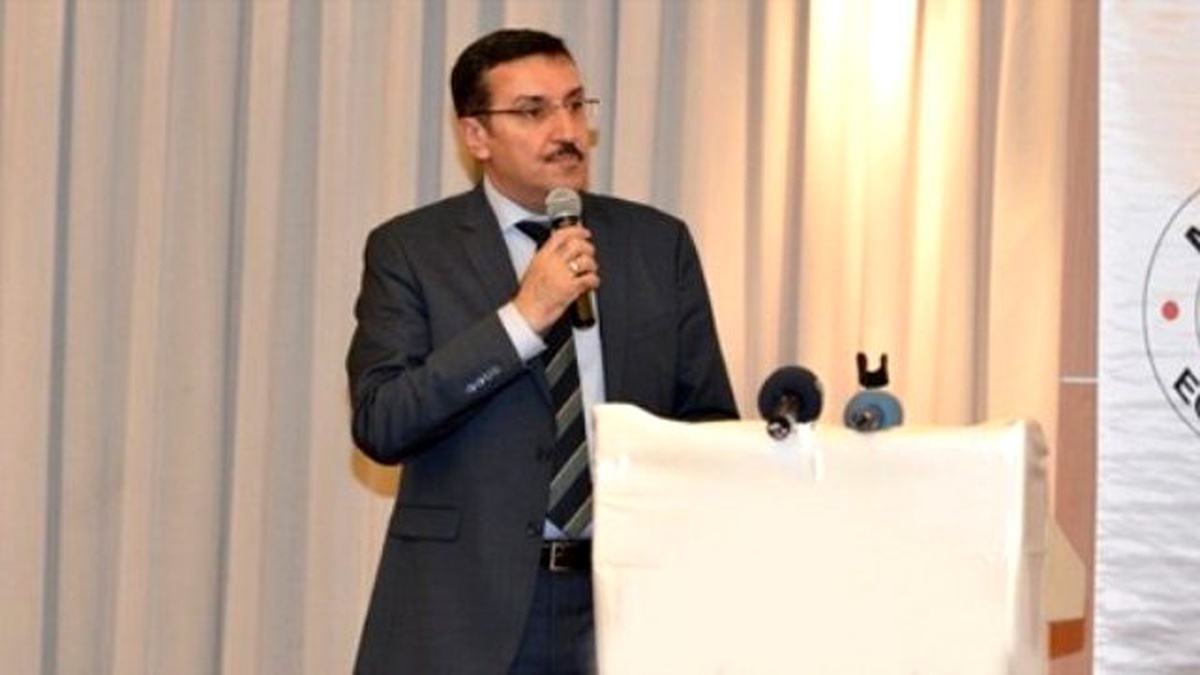 Bakan Tüfenkci, Malatya Eğitim Vakfı\'nın İstanbul\'da Verdiği İftar Yemeğine Katıldı