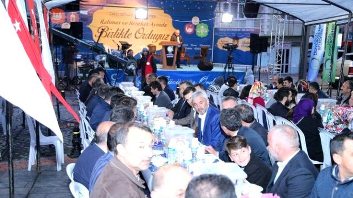 Başkan 28 Gün Halkla İftar Açacak