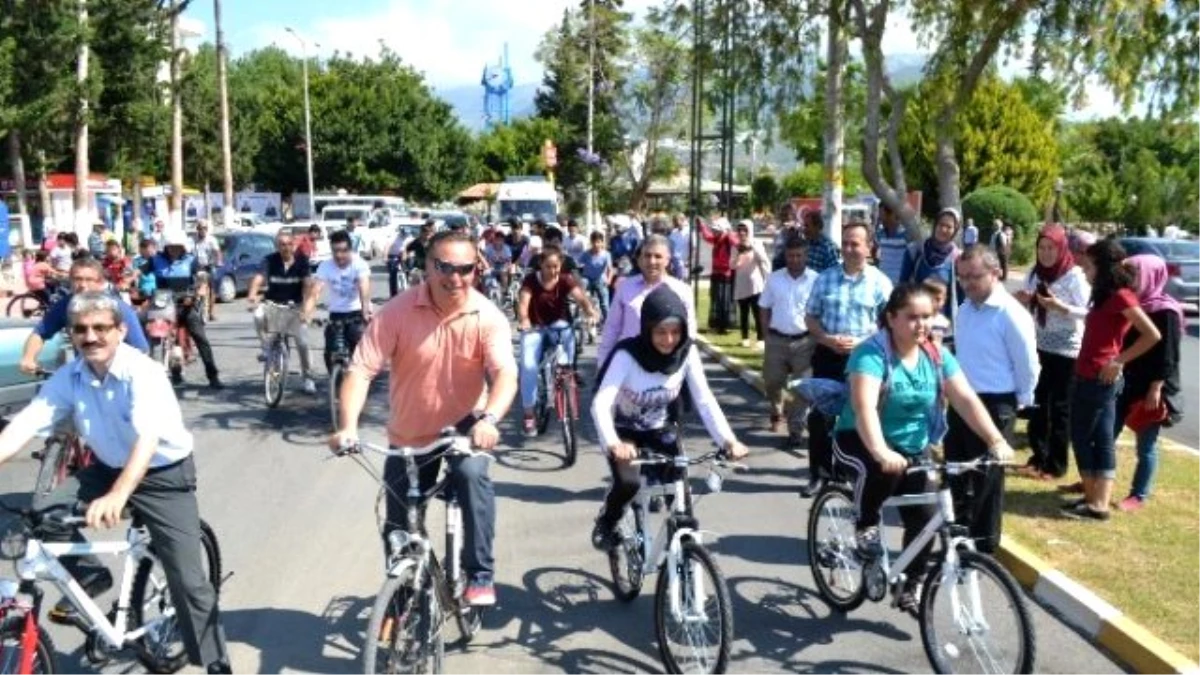 Bozyazı\'da Öğrencilere Sağlıklı Yaşam İçin Bisiklet Dağıtıldı