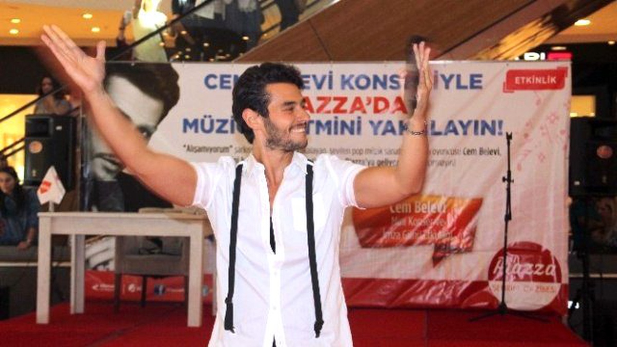 Cem Belevi "Rengarenk" ile Ekranlara Dönüyor