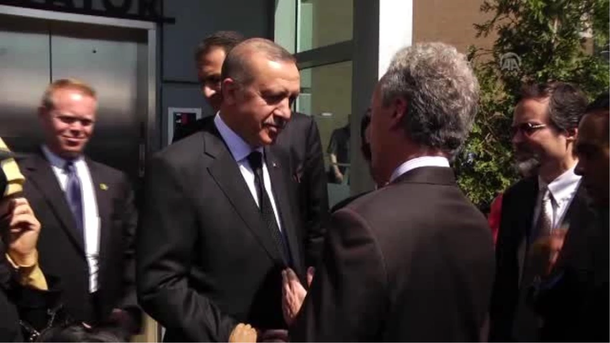 Cumhurbaşkanı Erdoğan, "Muhammad Ali Center"I Gezdi