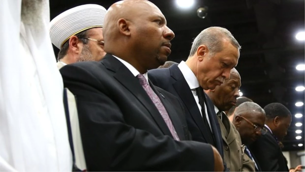 Erdoğan, Ali\'nin Cenaze Namazını Kılıp ABD\'den Ayrılıyor