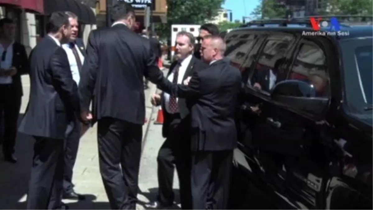 Erdoğan'ın Koruması ile Gizli Servis Ajanı Arasında Gerilim