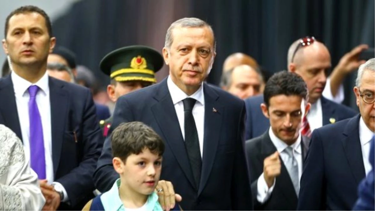 Erdoğan, Muhammed Ali\'yi Uğurlamaya Torunuyla Gitti