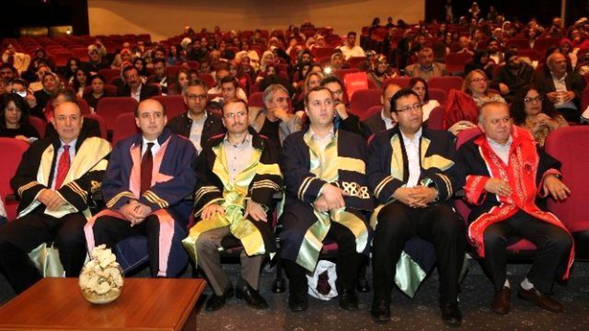 Erü Mustafa Çıkrıkçıoğlu Myo\'nda Mezuniyet Coşkusu