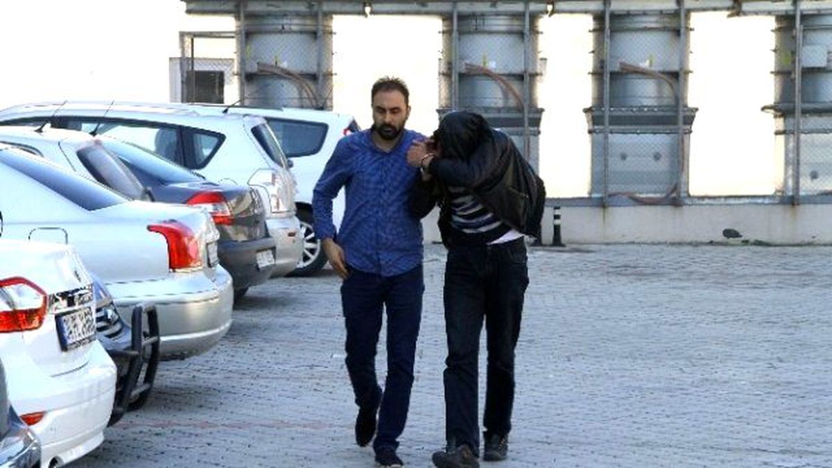 Evinde ve Üzerinde Uyuşturucu Ele Geçen Şahıs Adliyede