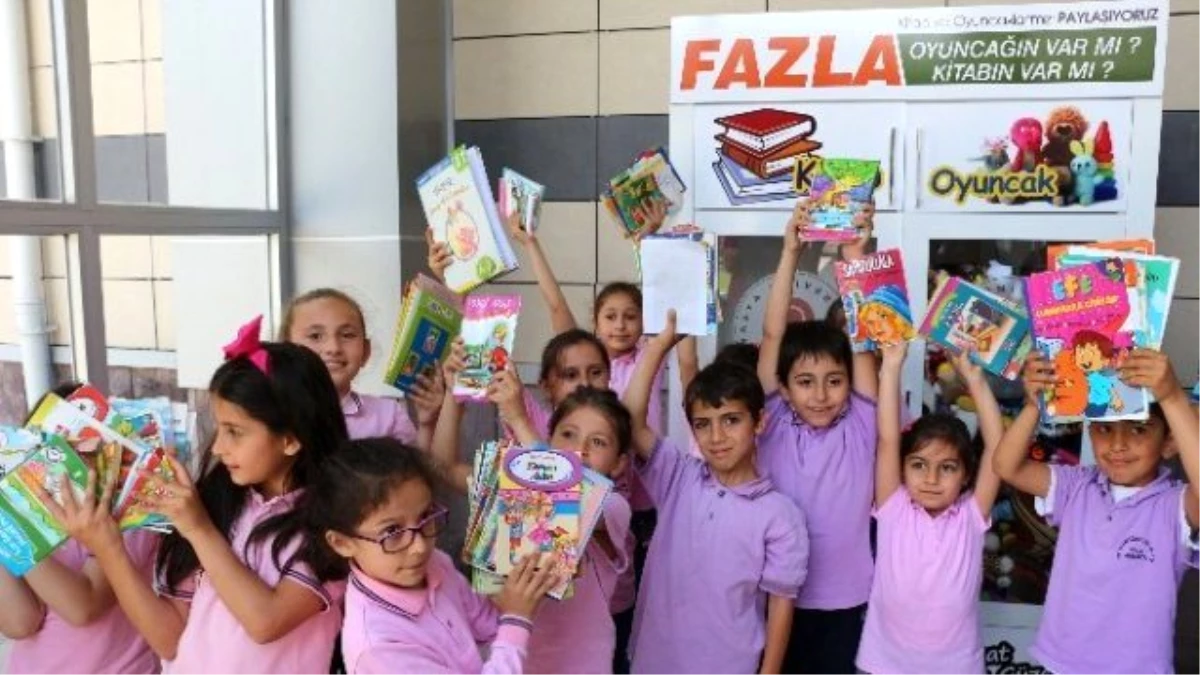 Fatih İlkokulu Öğrencilerinden Oyuncak ve Kitap Kampanyasına Destek
