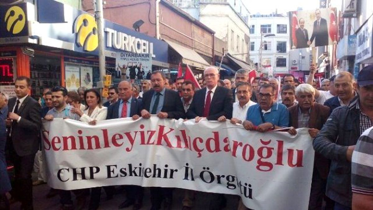 Kılıçdaroğlu\'na Destek Yürüyüşünde Arbede