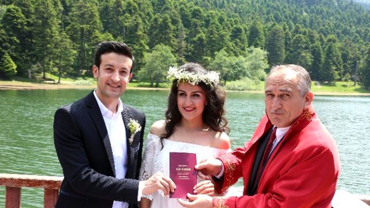 Muhteşem Manzarada Evliliğe İlk Adımı Attılar