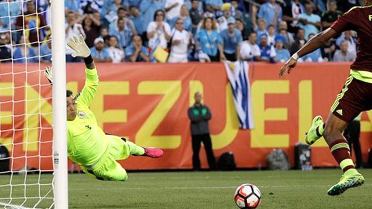 Muslera'nın Takımı Uruguay, Copa America'dan Elendi