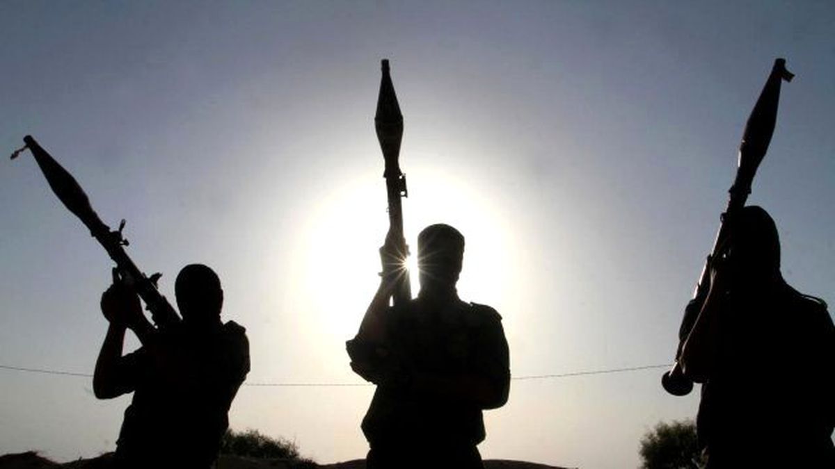 Teröristler Ovacık İlçe Jandarma Komutanlığı'na Saldırdı