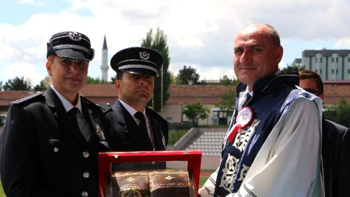 Polis Akademisi Polis Amirleri Eğitimi Merkezi 1. Dönem Meslek Mensupları Mezun Oldu
