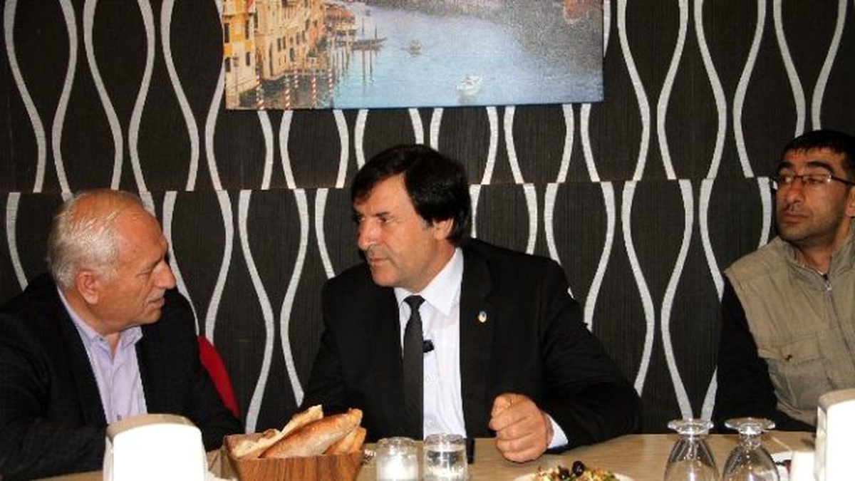 Rektör Adayı Halim Kazan, Basınla Bir Araya Geldi