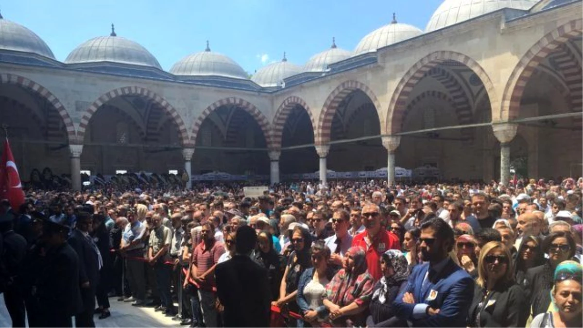 Şehit Cenazesinde Atatürk Anılınca Alkış Tufanı Koptu