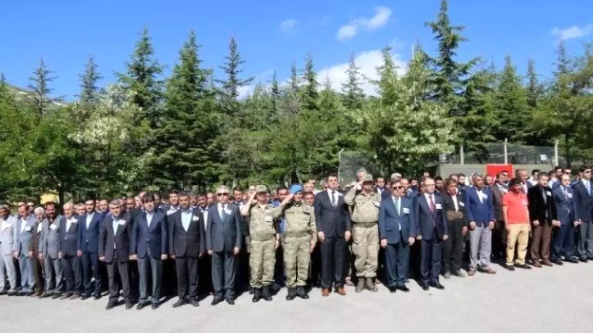 Şehit Köy Korucular Toprağa Verildi