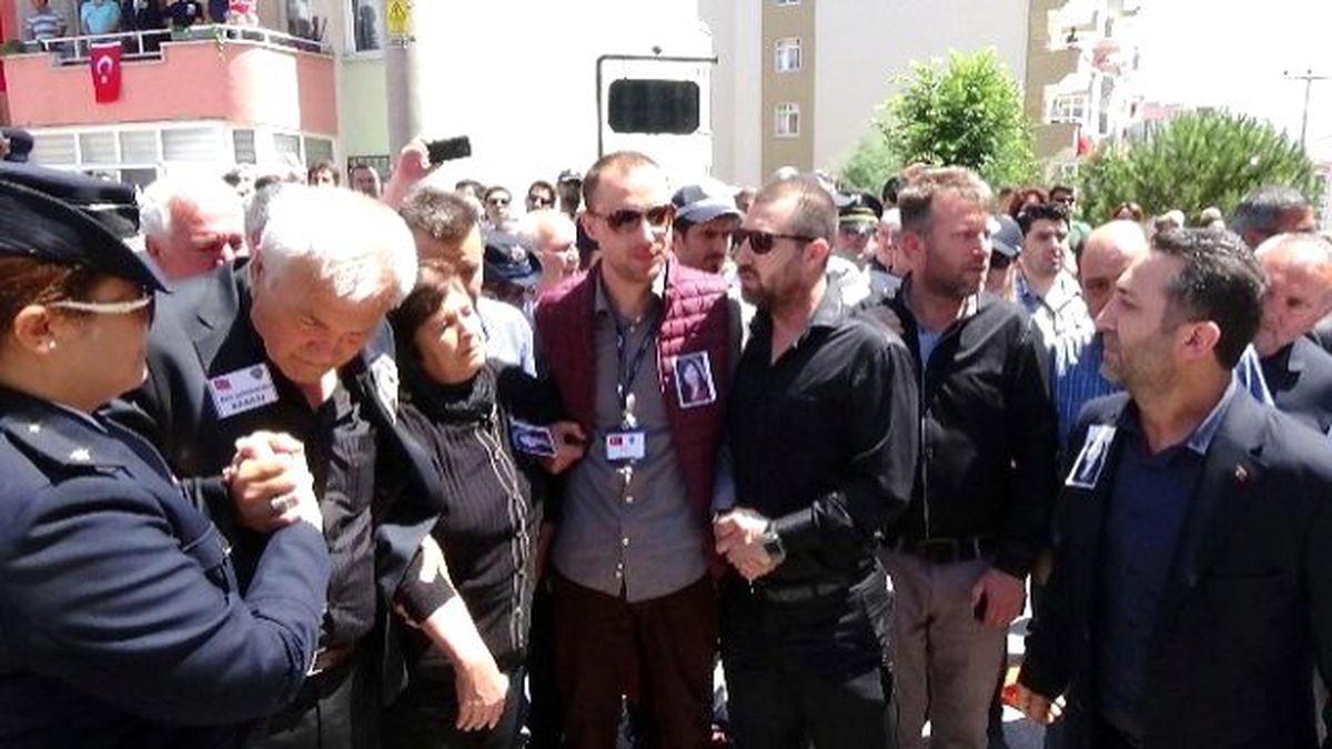 Şehit Polis Memuru Nefize Özsoy\'un Cenazesi Baba Ocağında
