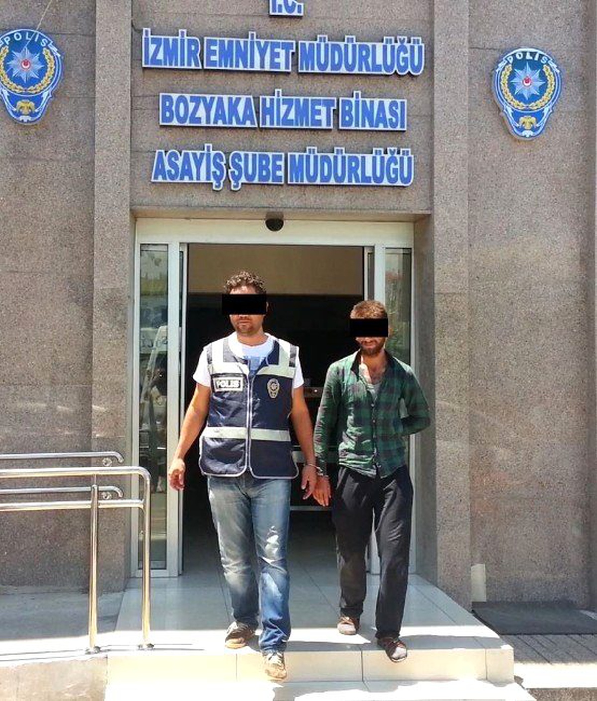 Soymak İçin Girdiği İş Yerinin Deposunda Suçüstü Yakalandı