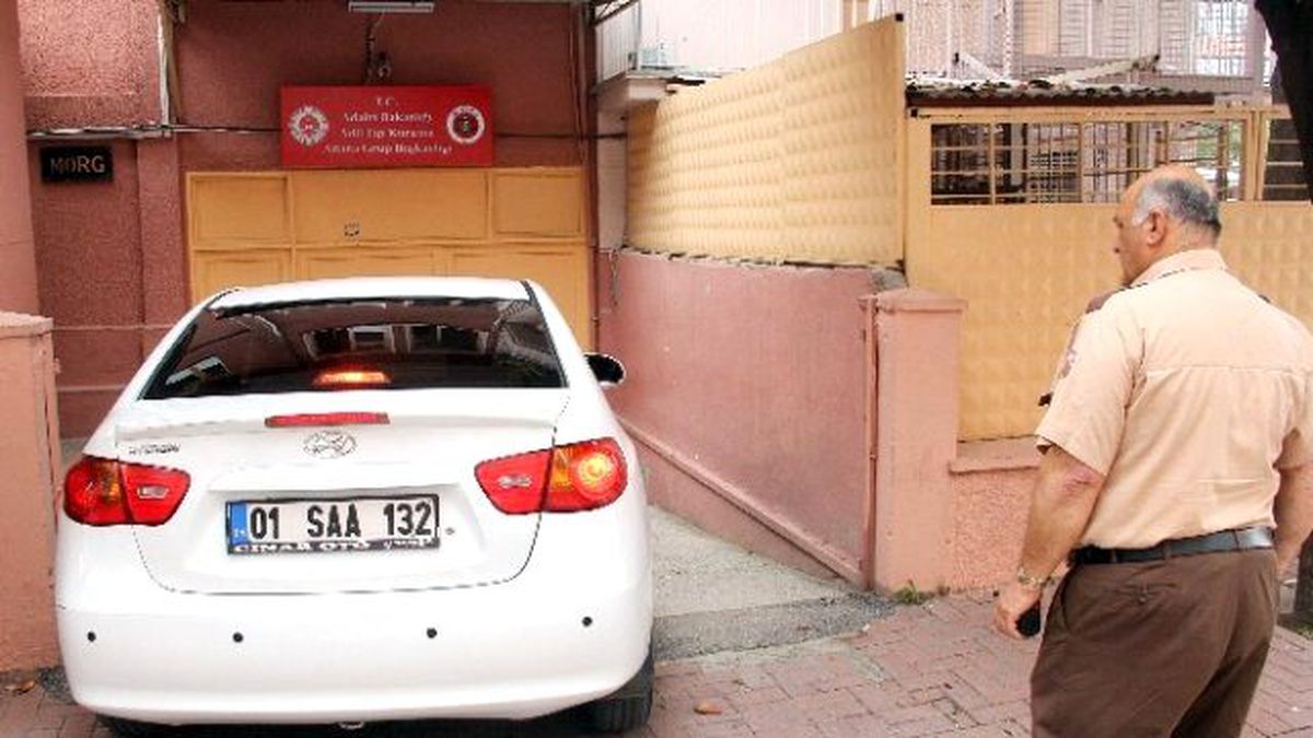 Suriyeli Sürücü Otomobilini Morg Önüne Park Etti