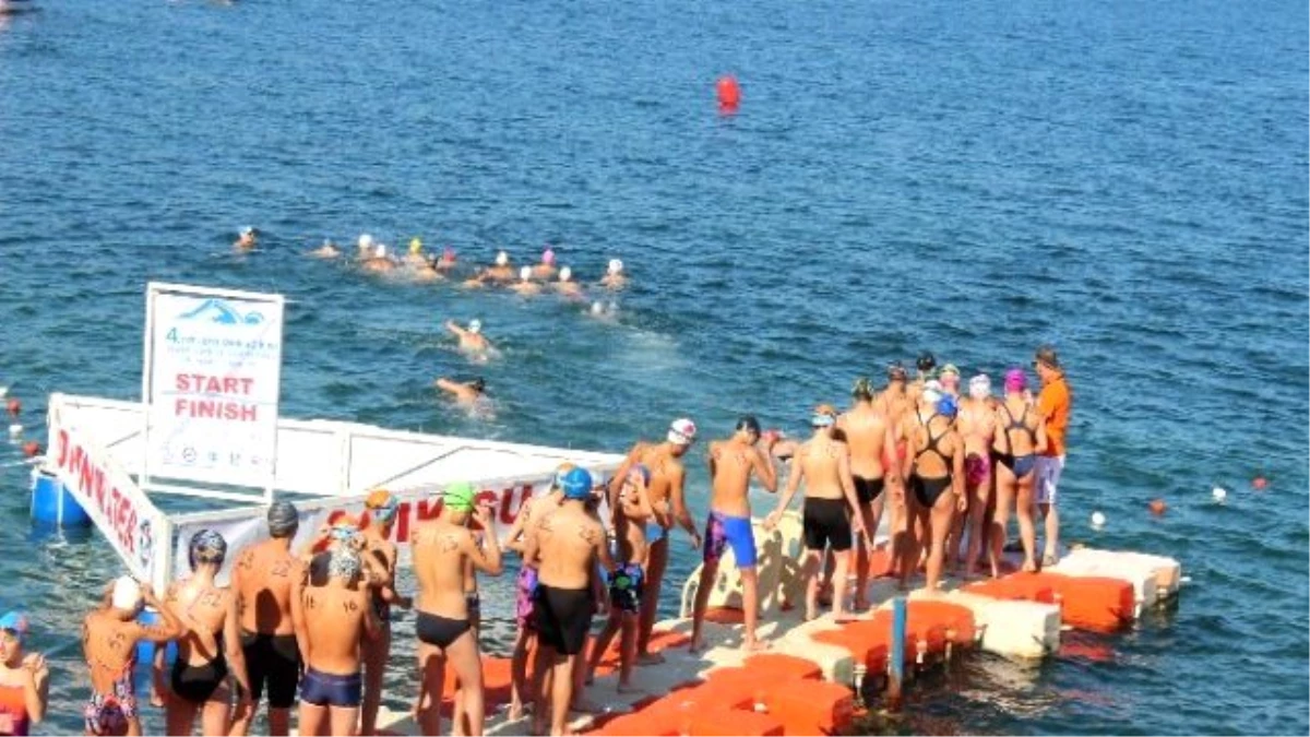 Türkiye Açık Su Yüzme Şampiyonası Foça\'da Başlıyor